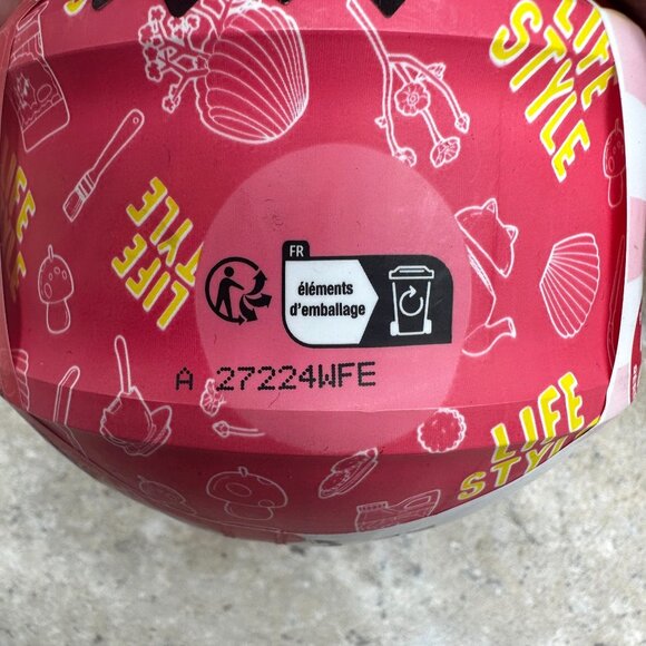 Lot of 24 MGA'S Miniverse Make It Mini Lifestyle Series 2 Mystery Balls New - Picture 11 of 11